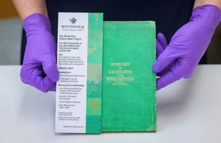 Livro verde com arsénio